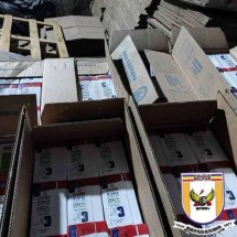 Quatro homens são presos com 50 toneladas de sabão em pó falsificado - PMRv/Divulgação