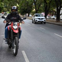 Câmara de BH vai discutir regulamentação de motos por aplicativo - Leandro Couri/EM/D.A Press