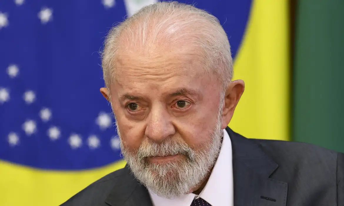 Lula entra em discussão da reforma tributária e defende não taxar frango