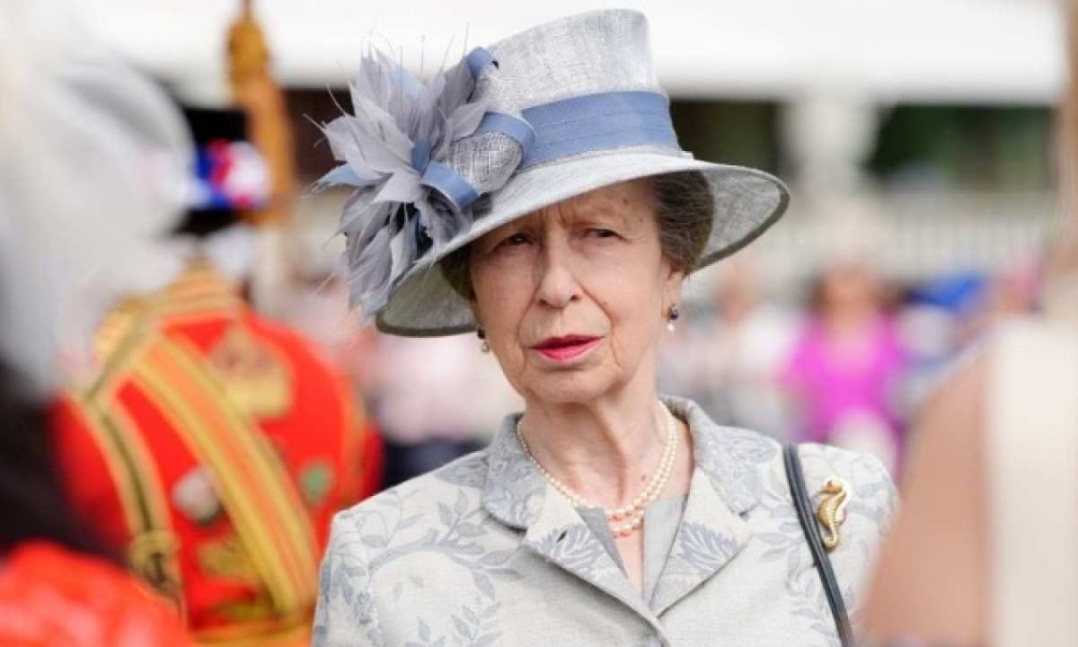 Princesa Anne da Inglaterra, tem 73 anos e deixou o hospital nesta sexta-feira (28/6) -  (crédito: JONATHAN BRADY / POOL / AFP)