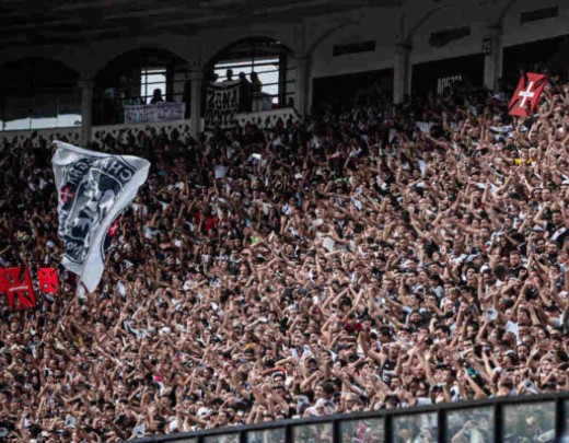 Torcida do Vasco contra o Grêmio, no que foi o maior público de São Januário em 2024 -  (crédito: Foto: Leandro Amorim/Vasco)