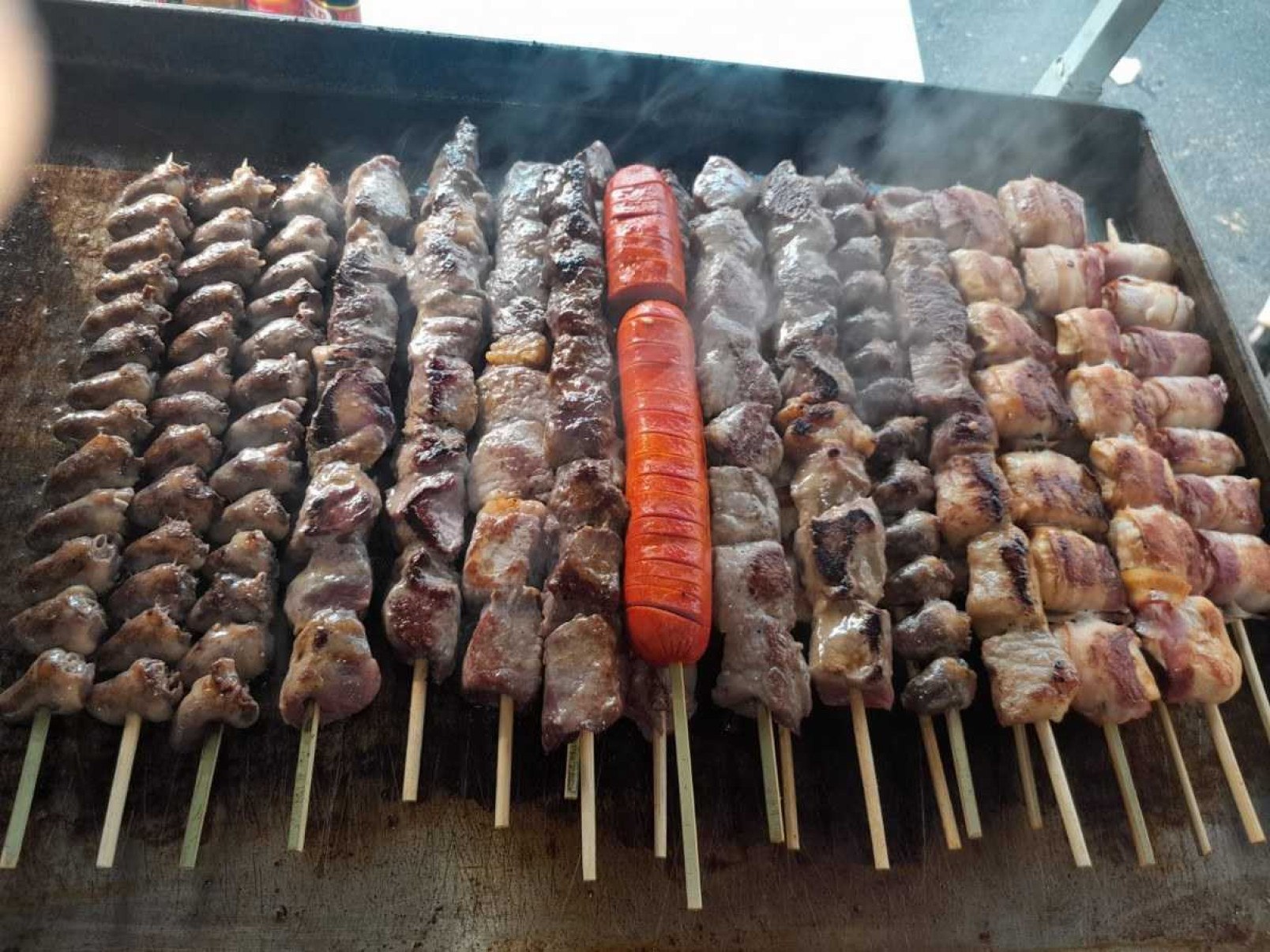 Descubra o que comer e beber na Feira do Santa Tereza