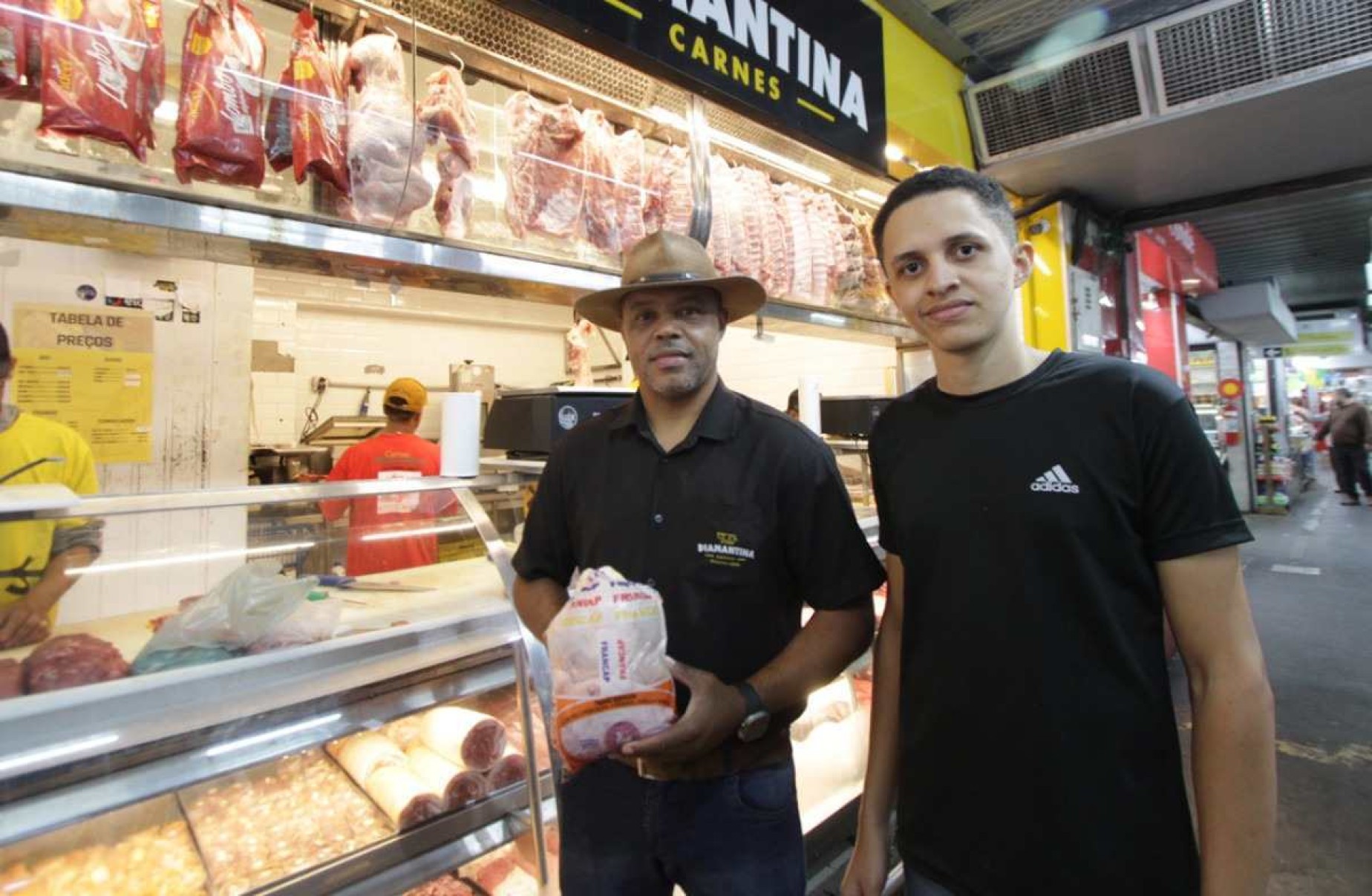 Celso Roberto de Souza lembra do frango a R$ 1. Rodrigo acha difícil conceber a situação pré-real
