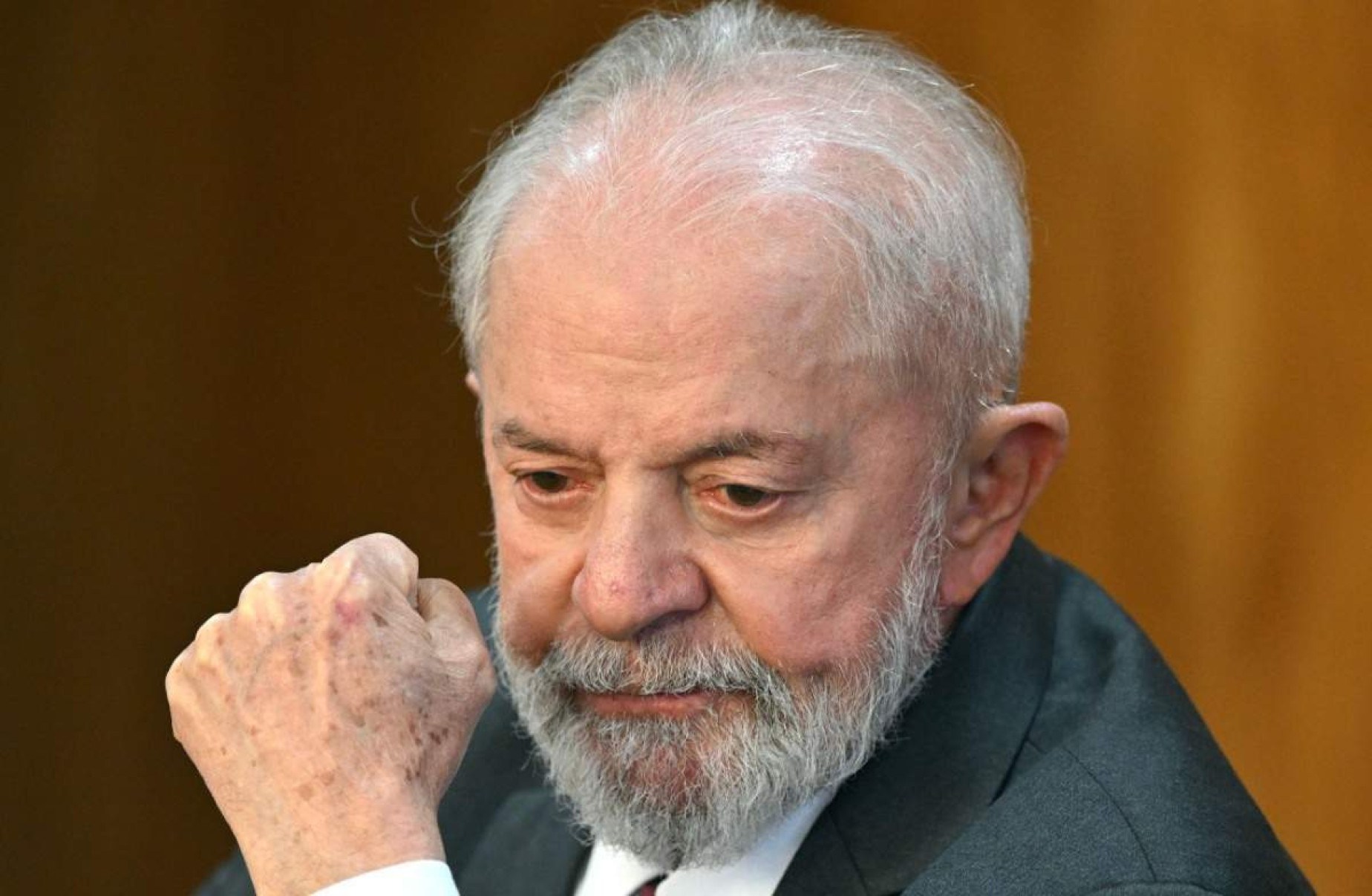 Lula diz que bancos tomam terras dos agricultores e não o MST