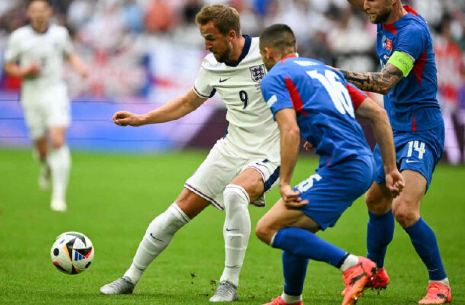 Inglaterra, em jogo dramático, elimina a Eslováquia e vai às quartas da Euro