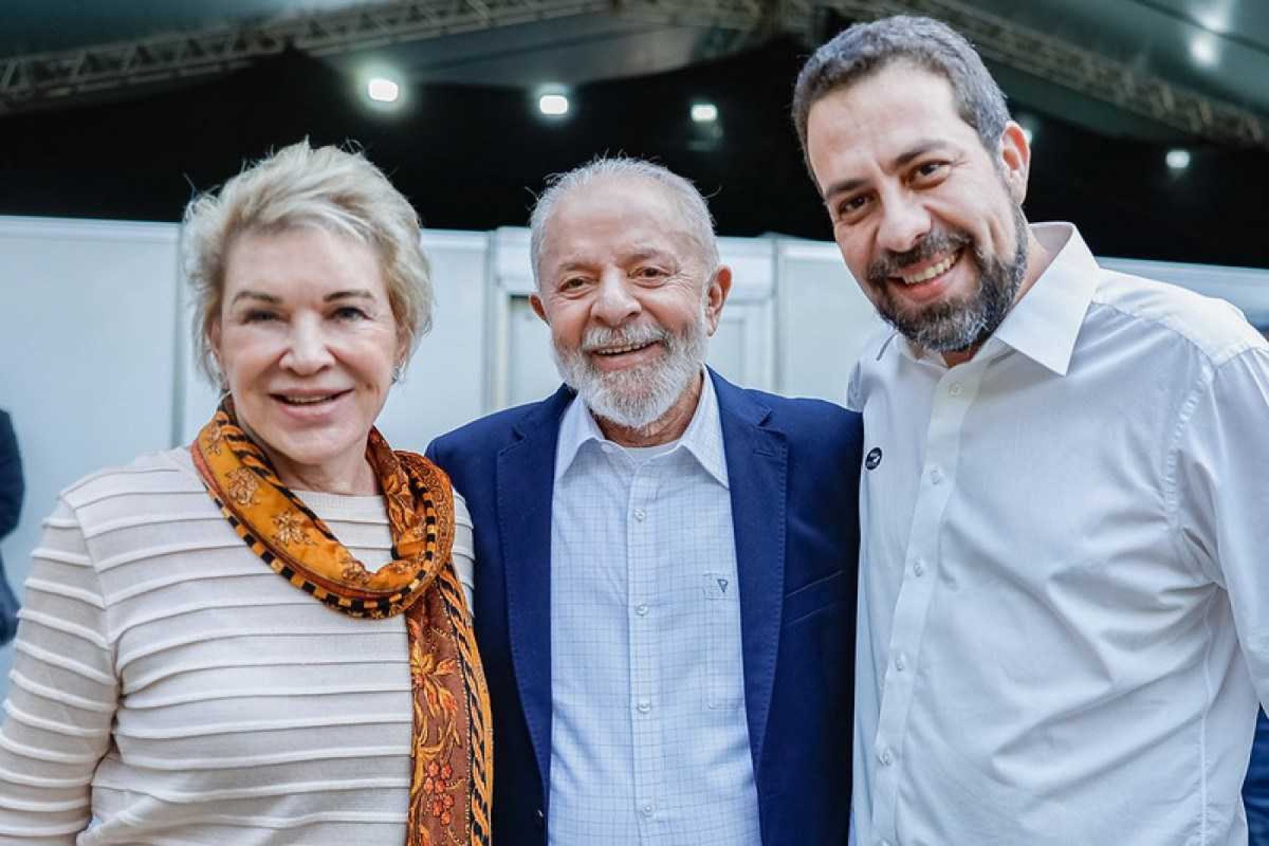 Para conter o bolsonarismo, Lula corre o país por pré-candidatos