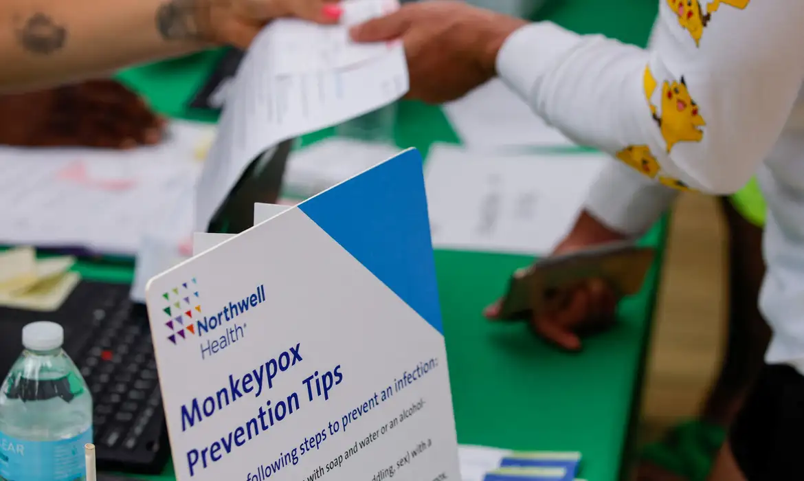 OMS alerta para variante mais perigosa de mpox (varíola dos macacos) - EBC - Saúde