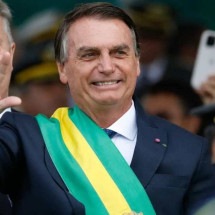Bolsonaro diz estar à disposição para dar esclarecimentos sobre joias - Alan Santos/PR