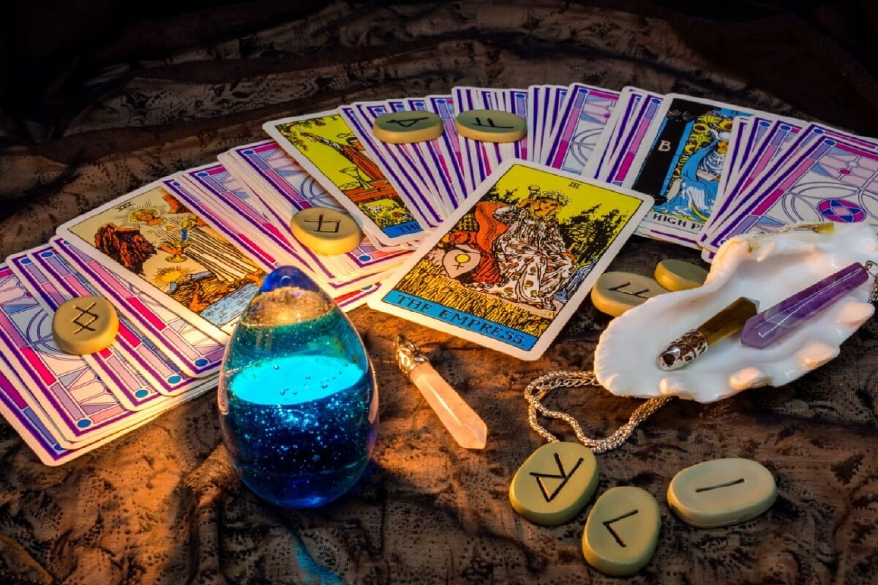 5 mitos populares sobre o tarot 