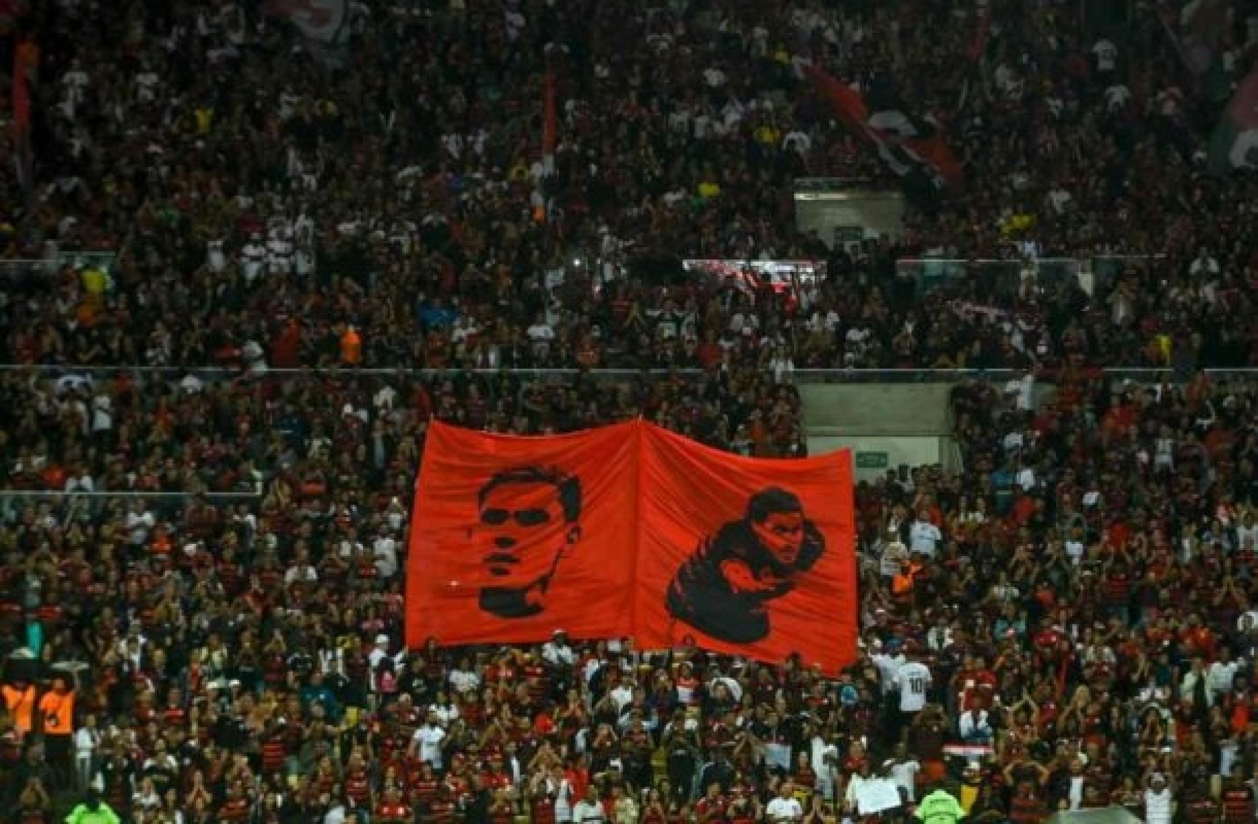 Pedro, do Flamengo, se emociona com homenagem: ‘Especial’
