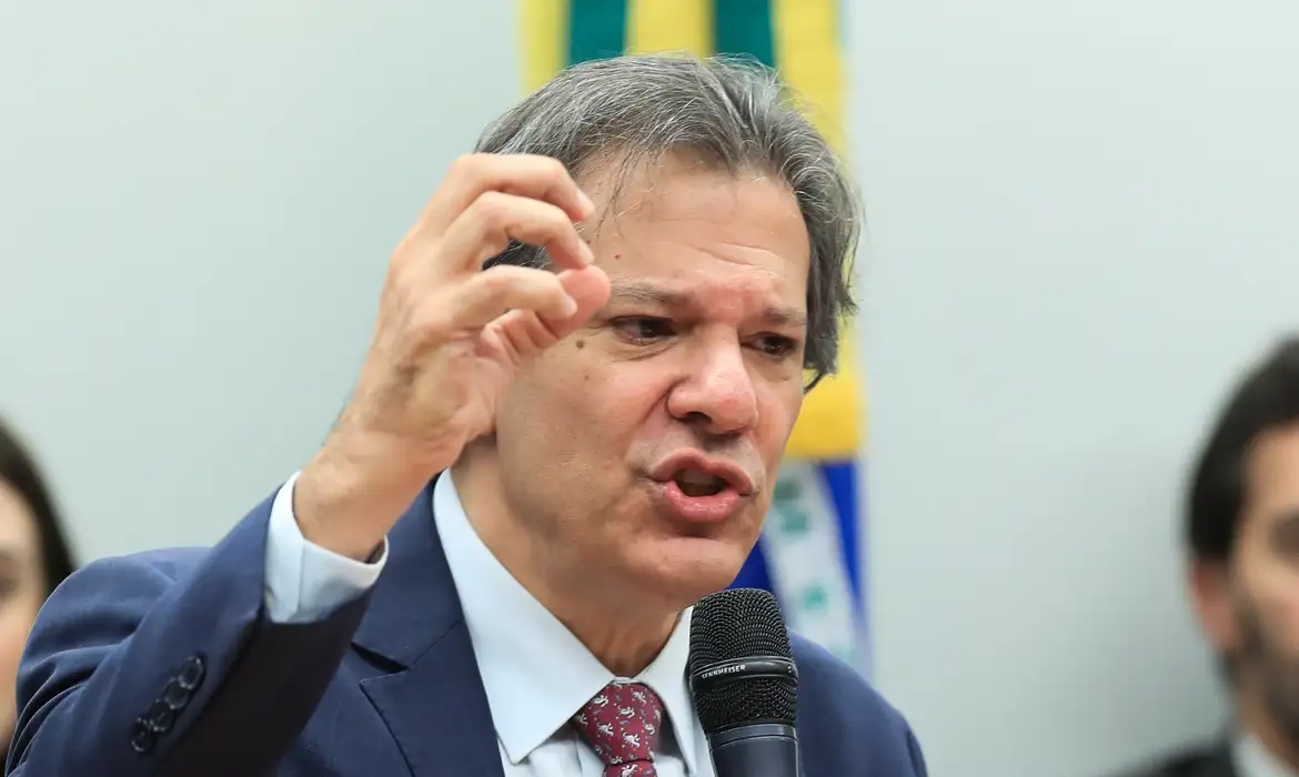 Haddad nega possibilidade de baixar IOF cambial para segurar dólar -  (crédito: EBC)