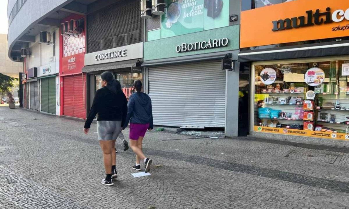 Caso foi registrado na Avenida Professor Mário Werneck, no bairro Buritis, Região Oeste de BH -  (crédito: Edesio Ferreira/EM/D.A Press)