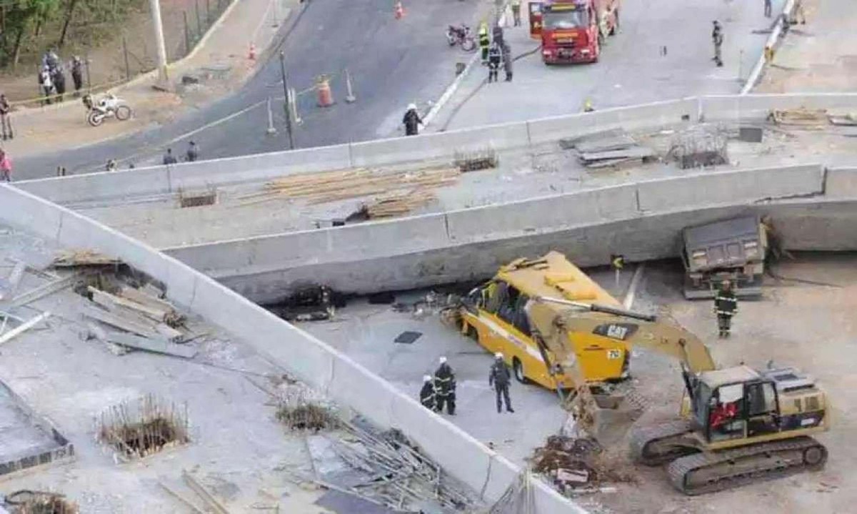 Em dezembro de 2020, cinco engenheiros foram condenados por homicídio culposo, um por crime doloso e outros dois foram absolvidos pelo desabamento do viaduto -  (crédito: Beto Magalhães/EM/D.A Press - 3/7/14)