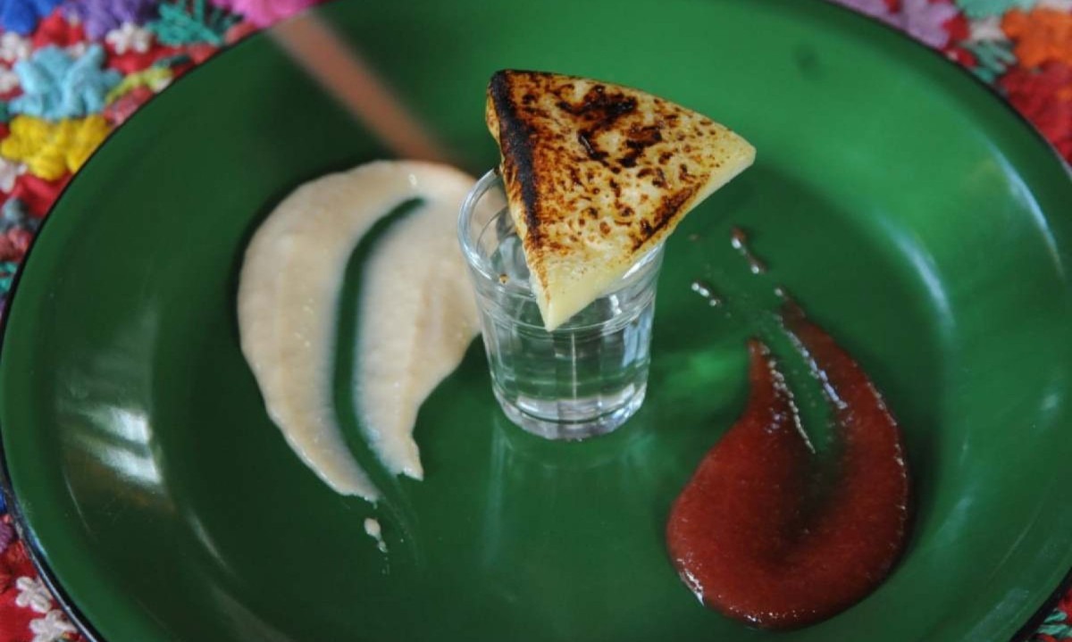 Sobremesa com cachaça e goiabada é criação do chef do Xapuri, Flávio Trombino -  (crédito: Gladyston Rodrigues/EM/D.A Press)