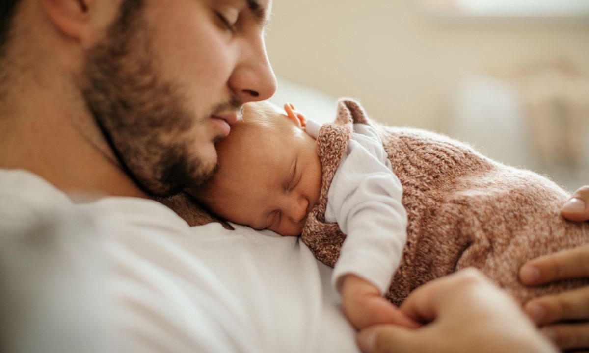 Mulheres na Suécia voltam ao trabalho enquanto os homens ficam em casa com o bebê -  (crédito: Getty Images)