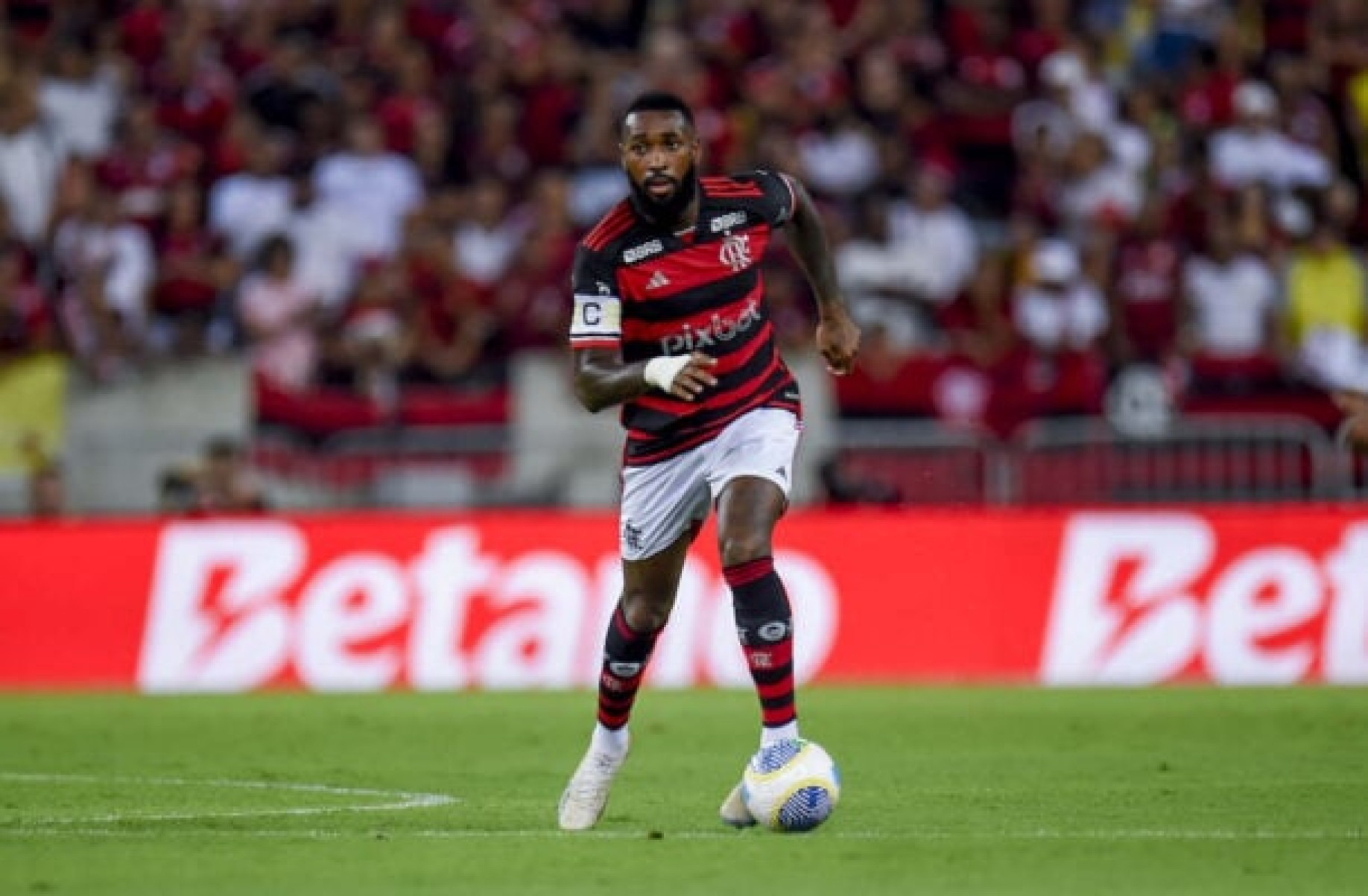 Gerson cita provocação de Paulinho, do Atlético, para motivar jogadores do Flamengo