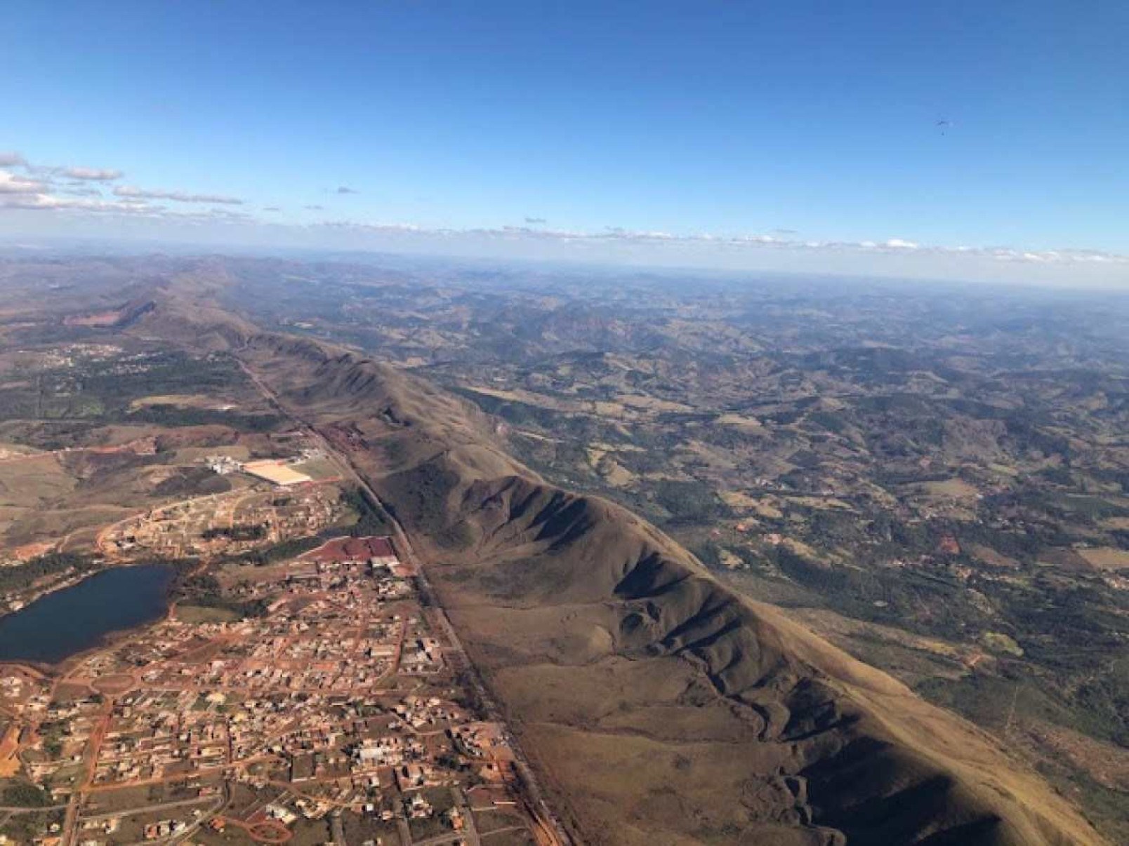 MP e Coca-Cola participam de acordo de proteção hídrica da Serra da Moeda