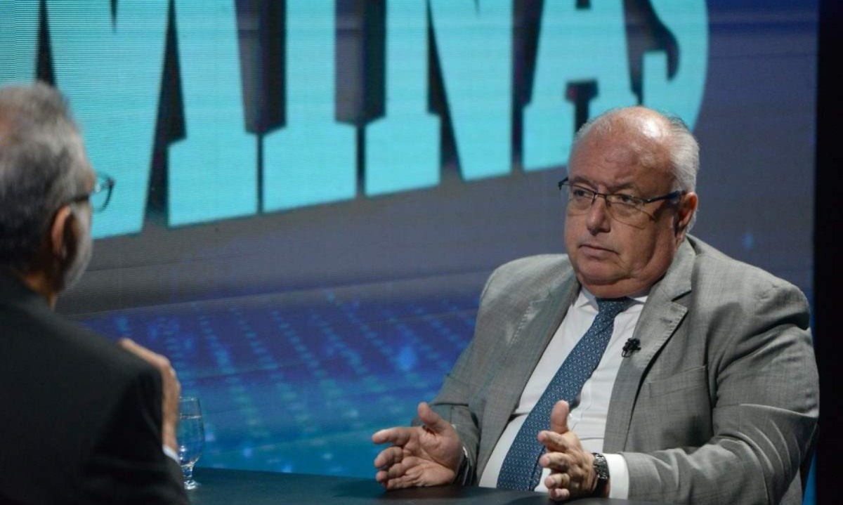O advogado e presidente do Conselho Consultivo do Diários Associados, Décio Freire, é o entrevistado deste sábado do EM Minas por Benny Cohen -  (crédito: Túlio Santos/EM/D.A Press)