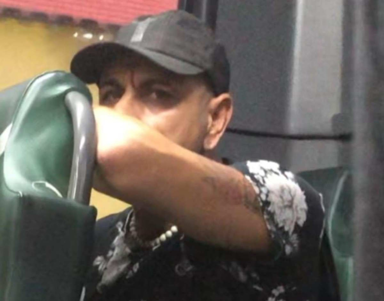 Totalmente chocada’, diz moça que filmou homem se masturbando em ônibus