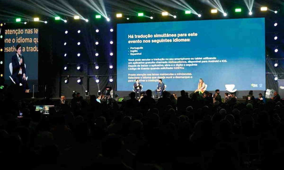 Um grande encontro da extrema-direita em Balneário Camboriú (SC), com a presença do presidente da Argentina, Jair Milei, e do ex-presidente Jair Bolsonaro -  (crédito: Evaristo Sá/AFP)