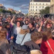 França: Esquerda vence no segundo turno e jovens comemoram nas ruas - Reprodução/Twitter @ouestfrance35
