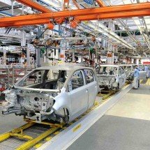 Montadoras brasileiras pressionam governo por barreira aos carros chineses