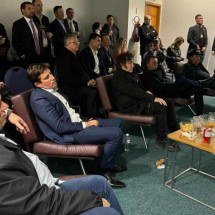 Bolsonaro, Milei e Tarcísio assistem juntos à derrota da Seleção Brasileira - Redes sociais/Reprodução