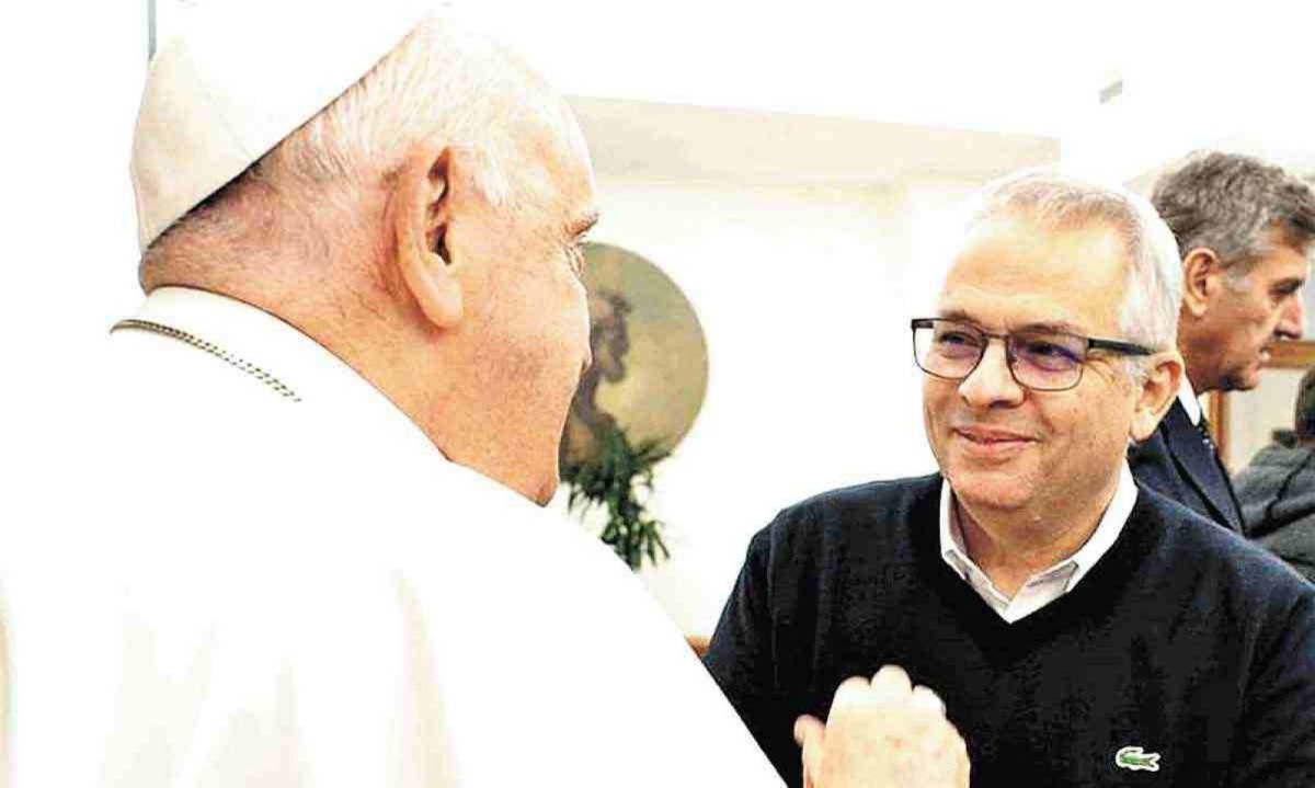 Jorge Berg de Mendonça com Papa Francisco -  (crédito: arquivo pessoal)