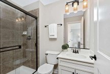 Banheiro sem janela: 7 dicas para deixar o ambiente arejado e bem iluminado