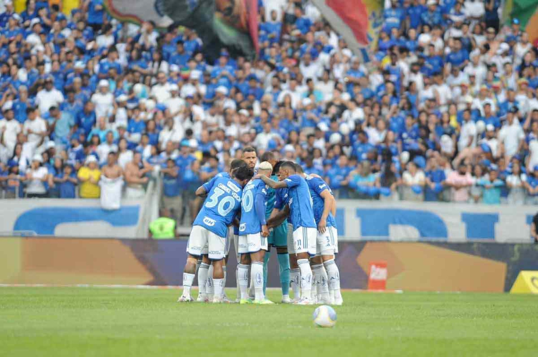 A 'acústica' do Cruzeiro é a garganta do seu povão