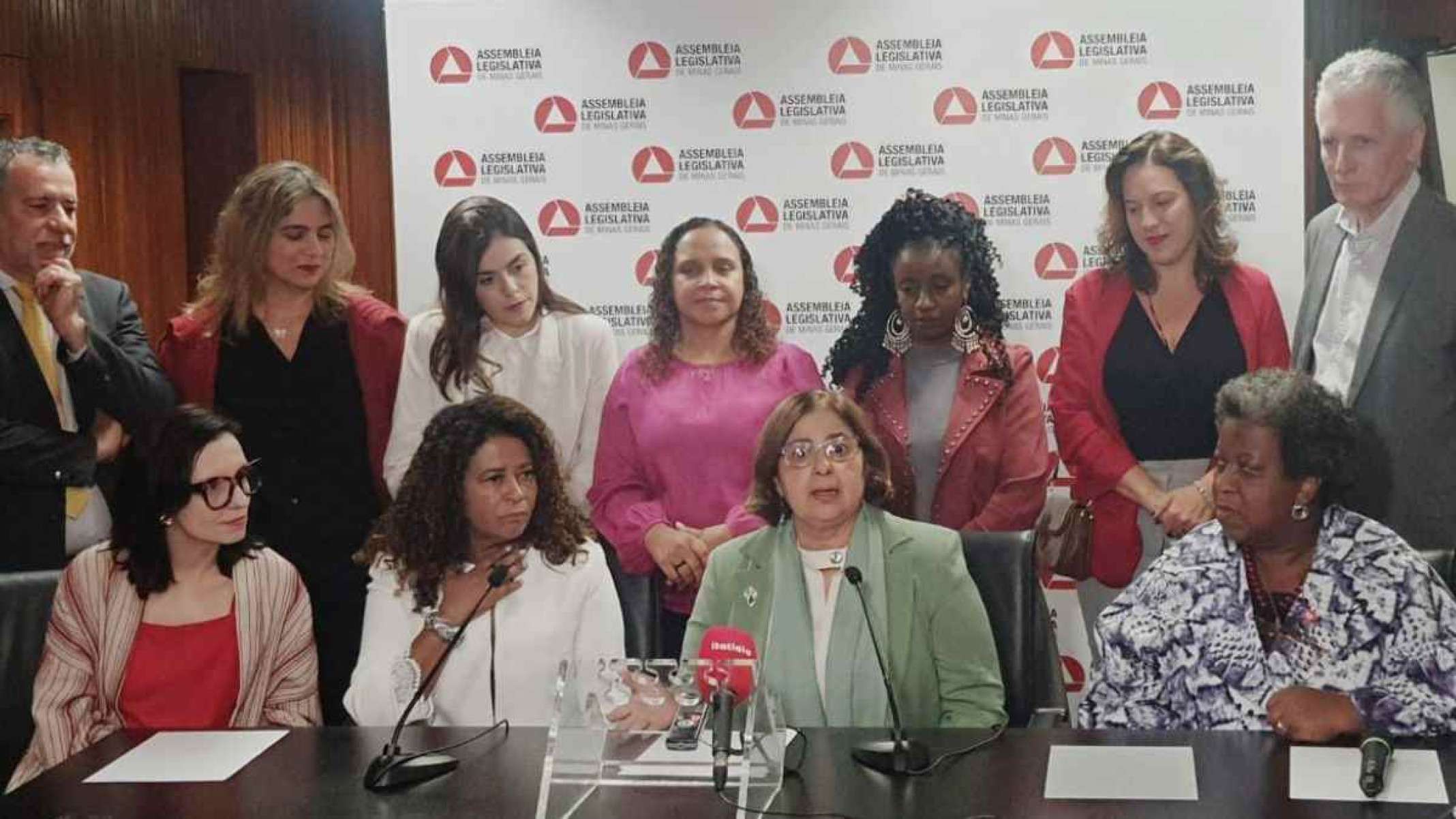 'Legislação do aborto é de 1940', diz ministra das mulheres em BH