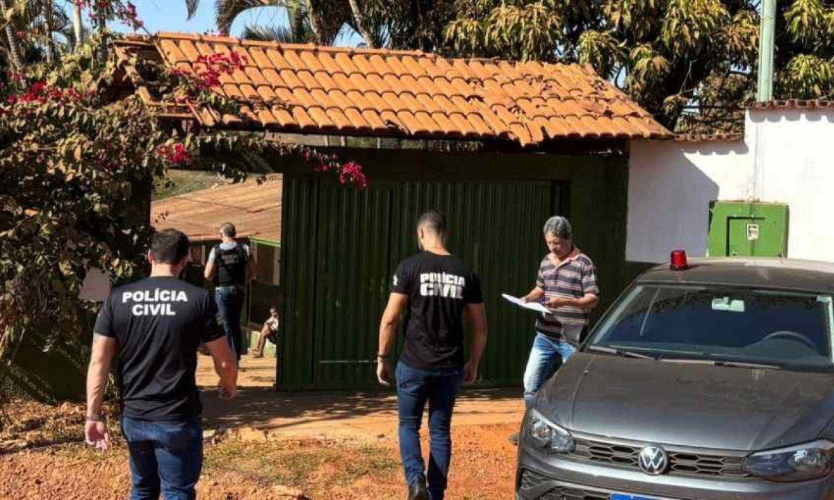 Clínica clandestina em Anápolis, Goiás, passou por vistoria e 15 internos que estavam em situação degradante e cárcere privado foram resgatados -  (crédito: Divulgação PCGO)