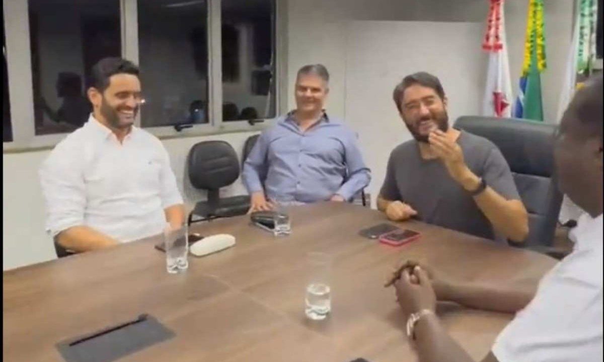 Pré-candidato à prefeitura Gabriel Azevedo e o vice Paulo Brant anunciam Thiago Toscano como coordenador do Plano de Governo no pleito -  (crédito: Reprodução/Redes Sociais)