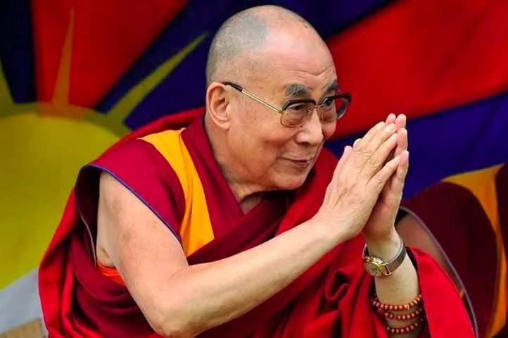 Aos 89 anos, Dalai Lama faz cirurgia no joelho: "leve desconforto" - divulgação