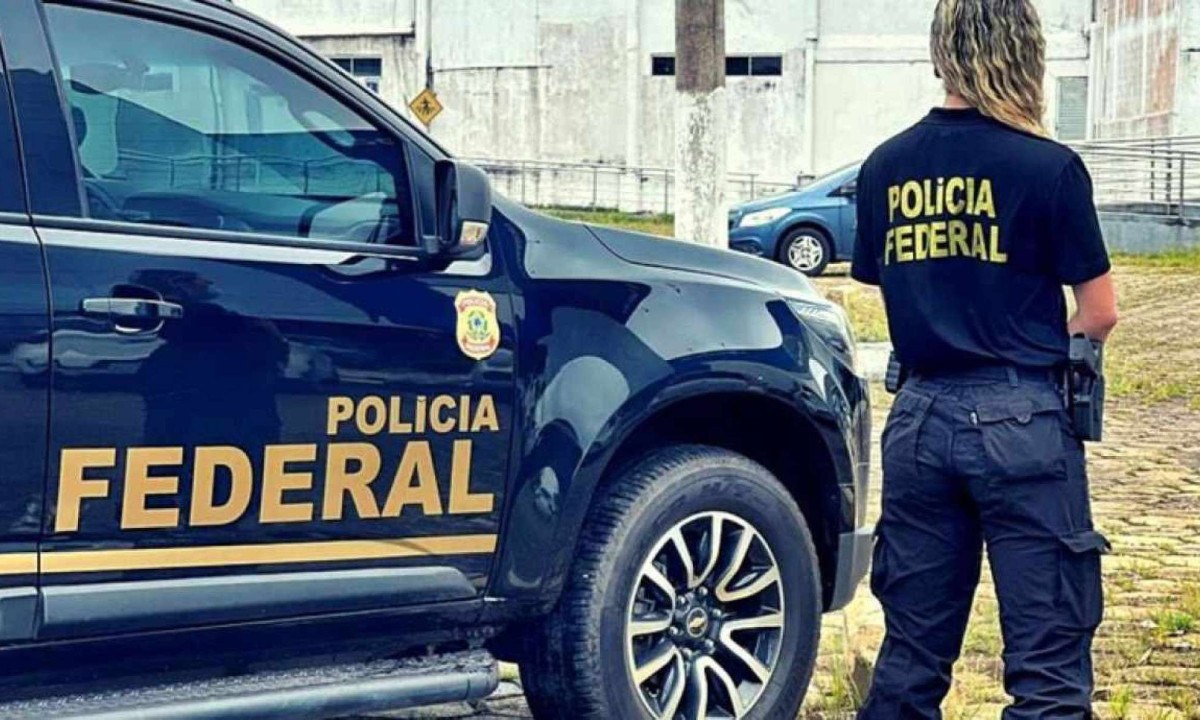 O indicador do Fórum Brasileiro de Segurança Pública, que organiza o anuário, soma vítimas de homicídios dolosos, latrocínios, lesão corporal seguida de morte e mortes por intervenção de agentes policiais -  (crédito: AGENCIA BRASIL/REPRODUÇÃO)