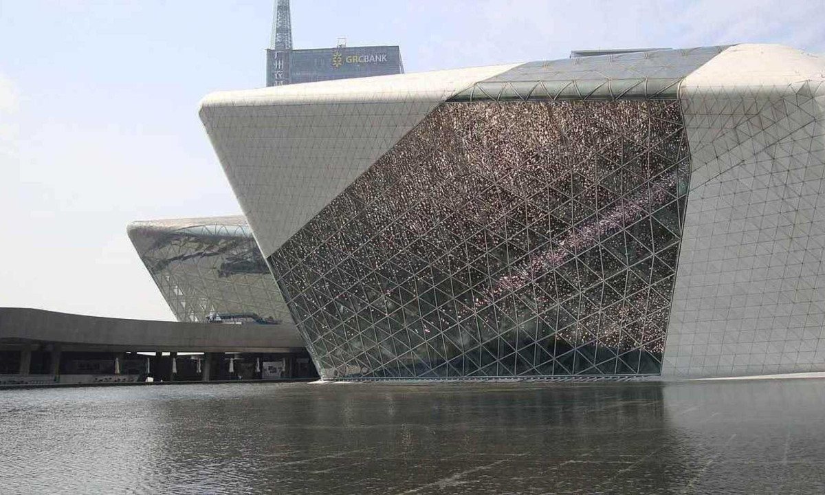 Guangzhou Opera House, na China, uma das obras icônicas de Zaha Hadid -  (crédito: Wikimedia Commons)