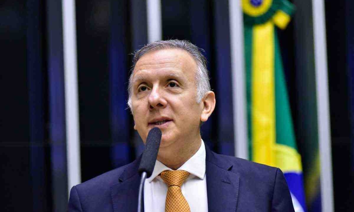 Deputado Aguinaldo Ribeiro percebeu que a reforma não passaria se os alimentos viessem a ser todos tributados numa alíquota de 25% -  (crédito: ZECA RIBEIRO/CÂMARA DOS DEPUTADOS)