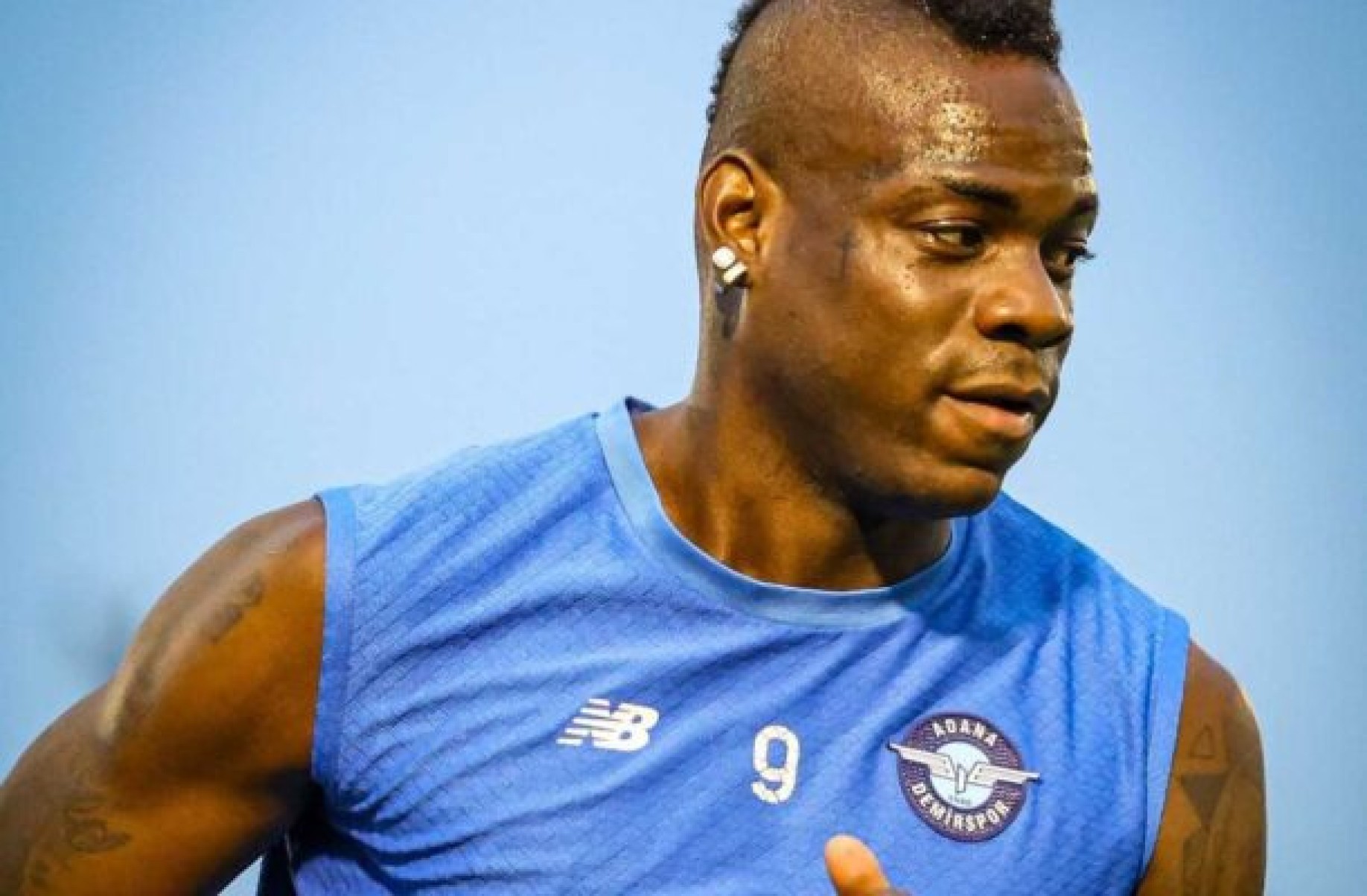 Candidata a patrocinar o Corinthians quer bancar Balotelli