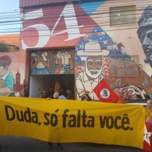 "Duda, só falta você", diz faixa feita por militantes de esquerda - Alessanda Mello/EM/D.A Prees