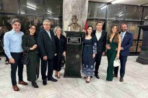 Centenário de Jair Leonardo é lembrado com instalação de busto na UFMG