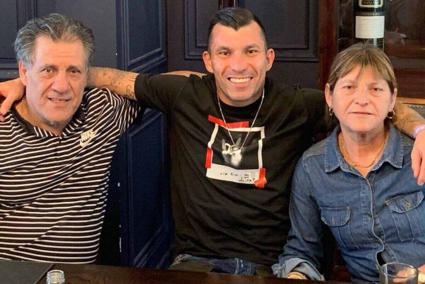 Mãe de Gary Medel, ex-Vasco, morre no Chile