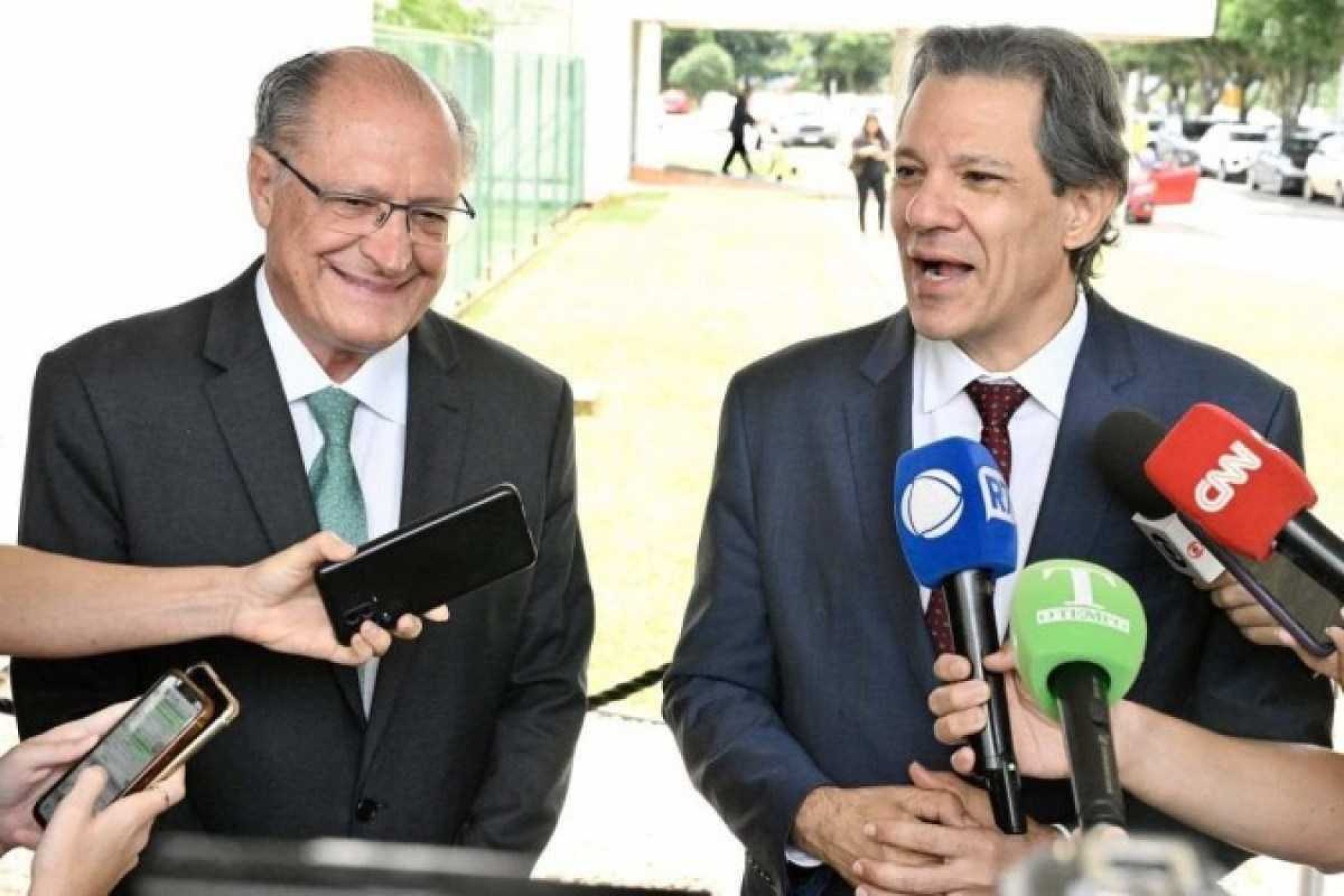 Alckmin sai em defesa de Haddad após memes de 'ministro Taxadd'