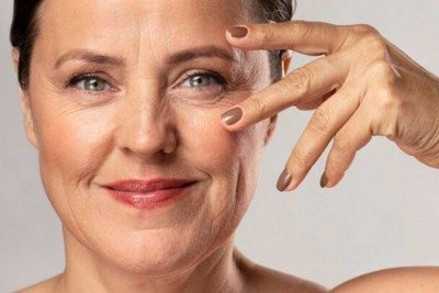 A prevalência da flacidez e rugas nas pálpebras afeta homens e mulheres, mas mulheres procuram procedimentos estéticos com mais frequência -  (crédito: Freepik)