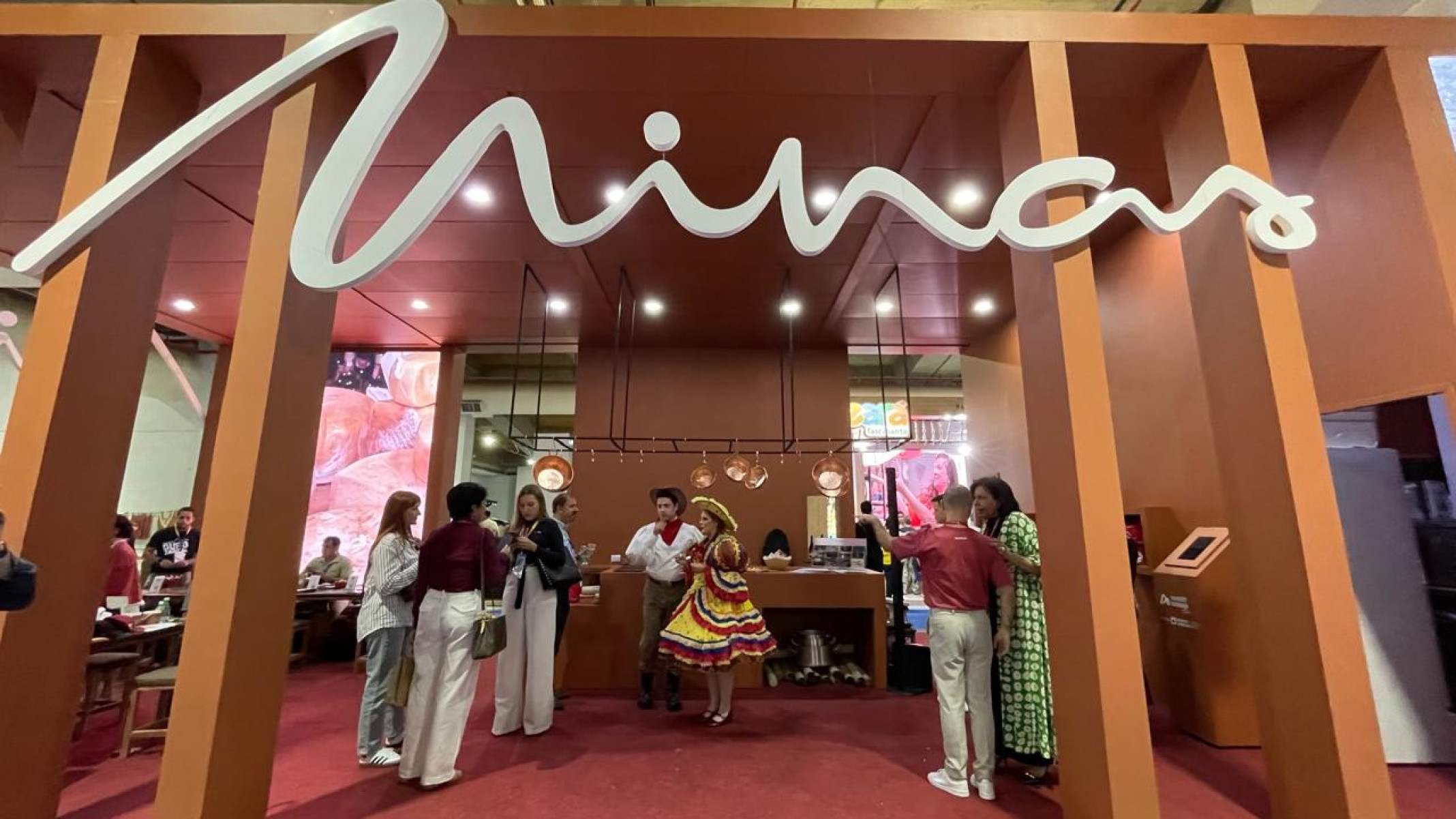 Minas Gerais é destaque na Expo Goiás e se antecipa para o Carnaval 2025