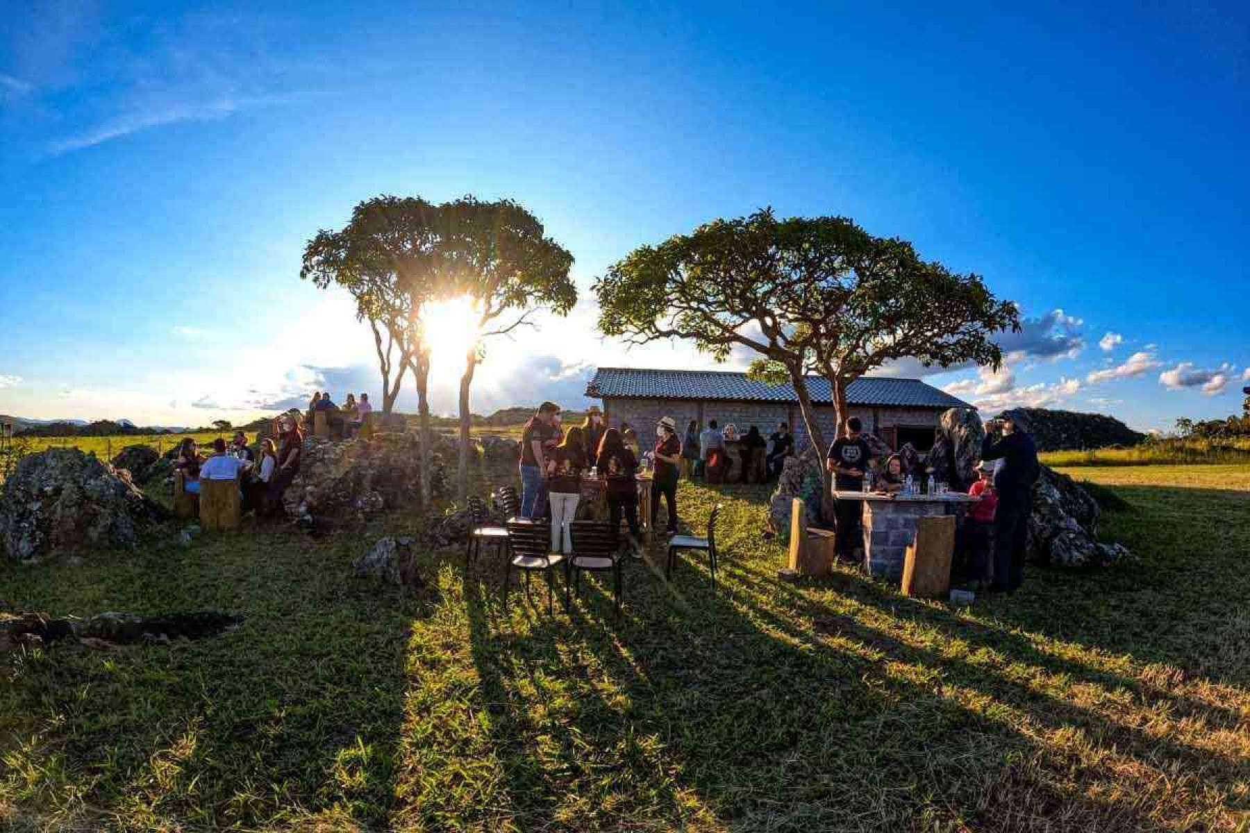 Ao ar livre, a Vinícola Quinta do Campo Alegre, em Diamantina, oferece experiência única na degustação dos vinhos do Vale do Jequitinhonha