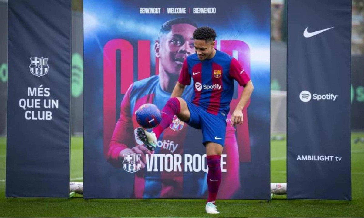 Estrela do Barcelona assume número que era de Vitor Roque -  (crédito: No Ataque Internacional)