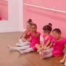 Viralizou: menina chora de alegria ao ver o pai em apresentação de balé - Reprodução/Instagram