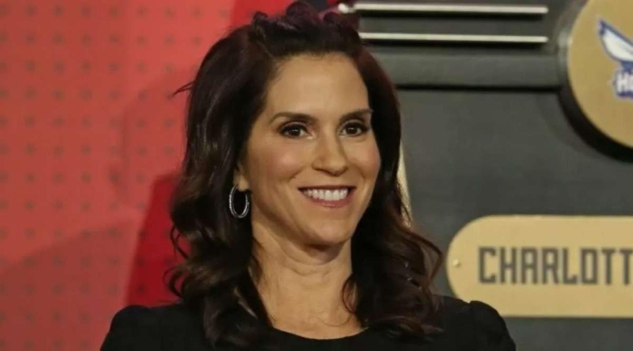 Quem é Jami Gertz, a atriz mais rica do mundo