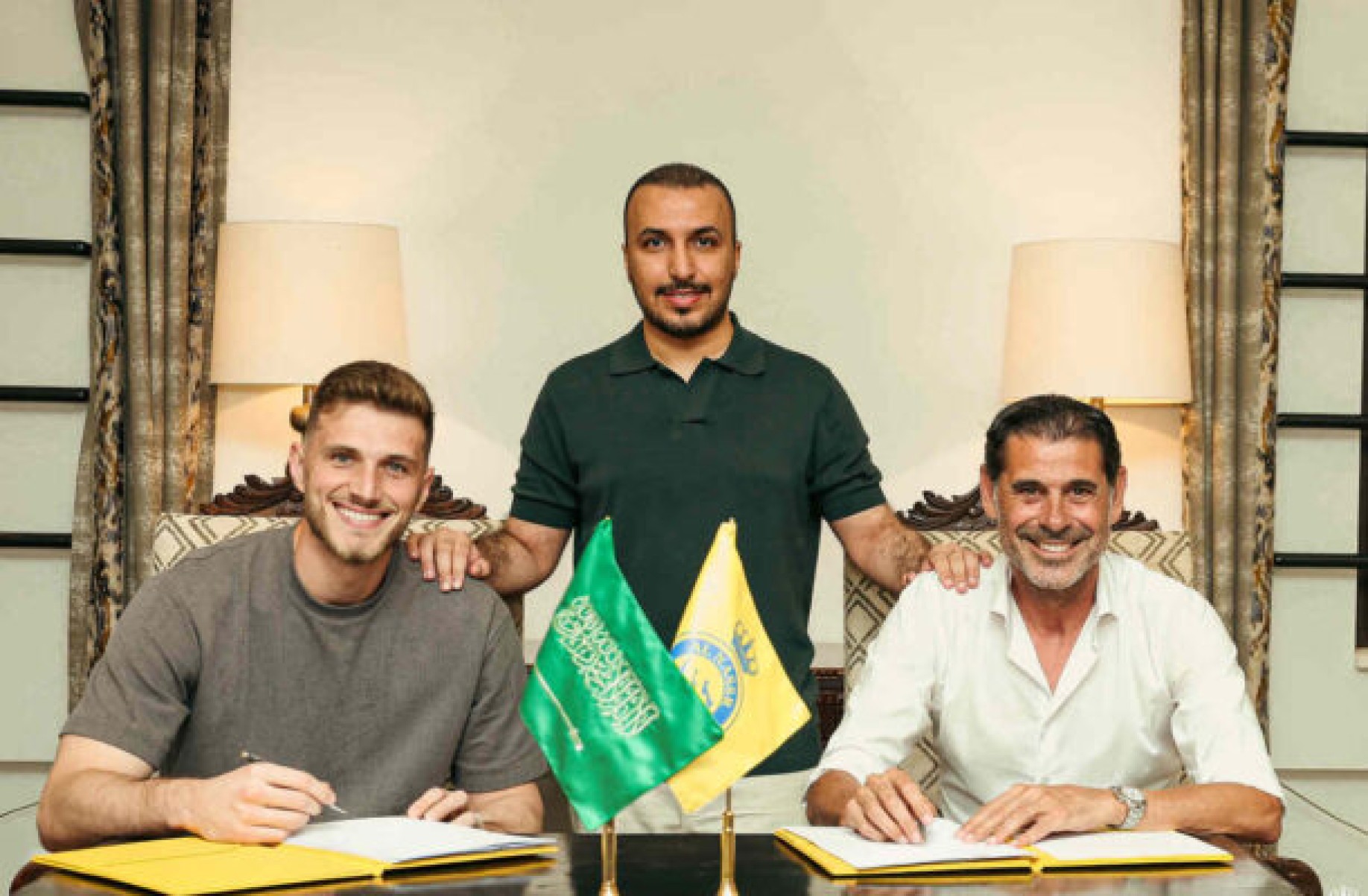 Al-Nassr anuncia a contratação do goleiro Bento