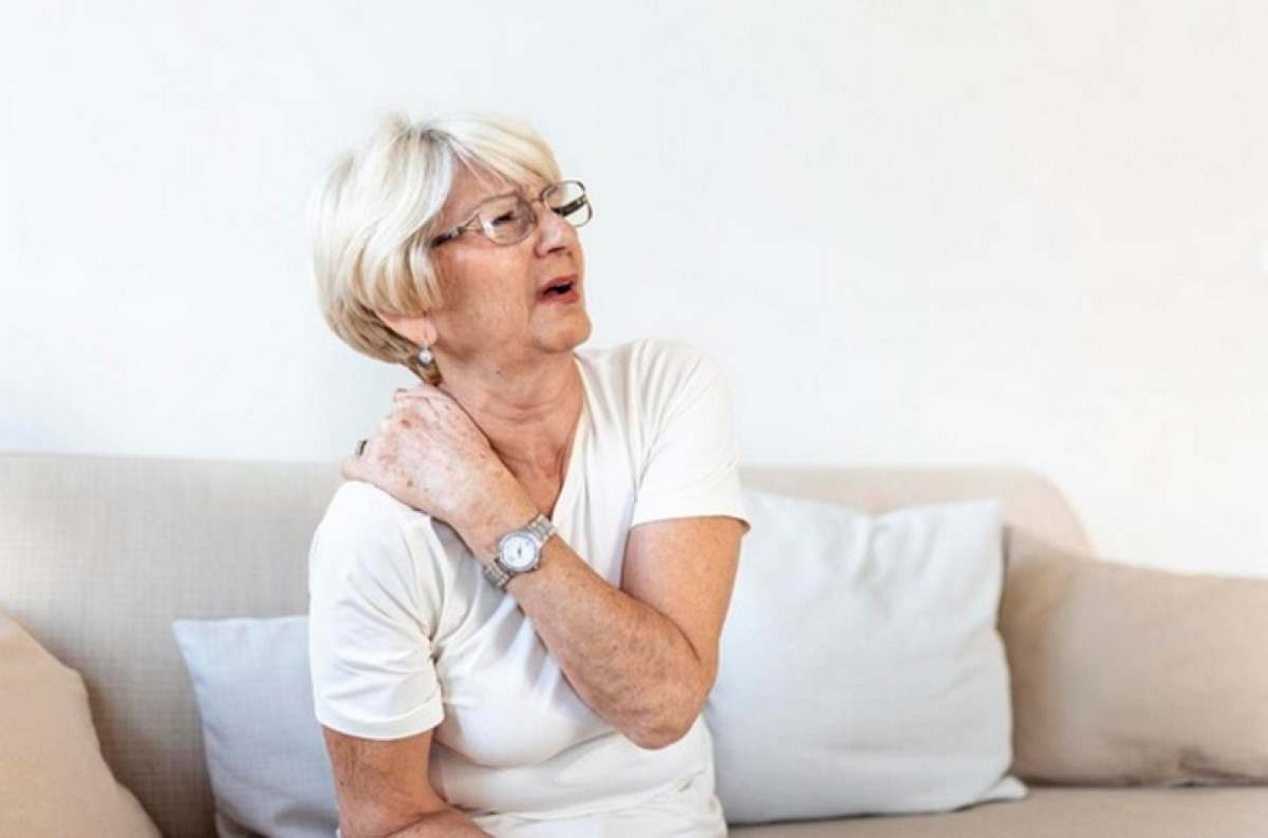  Idosos e mulheres estão entre os que mais sofrem com dores crônicas